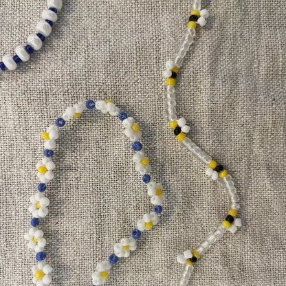 20.7. (ab 8 Jahren) Perlenschmuck (Armbänder, Handy-Anhänger)
