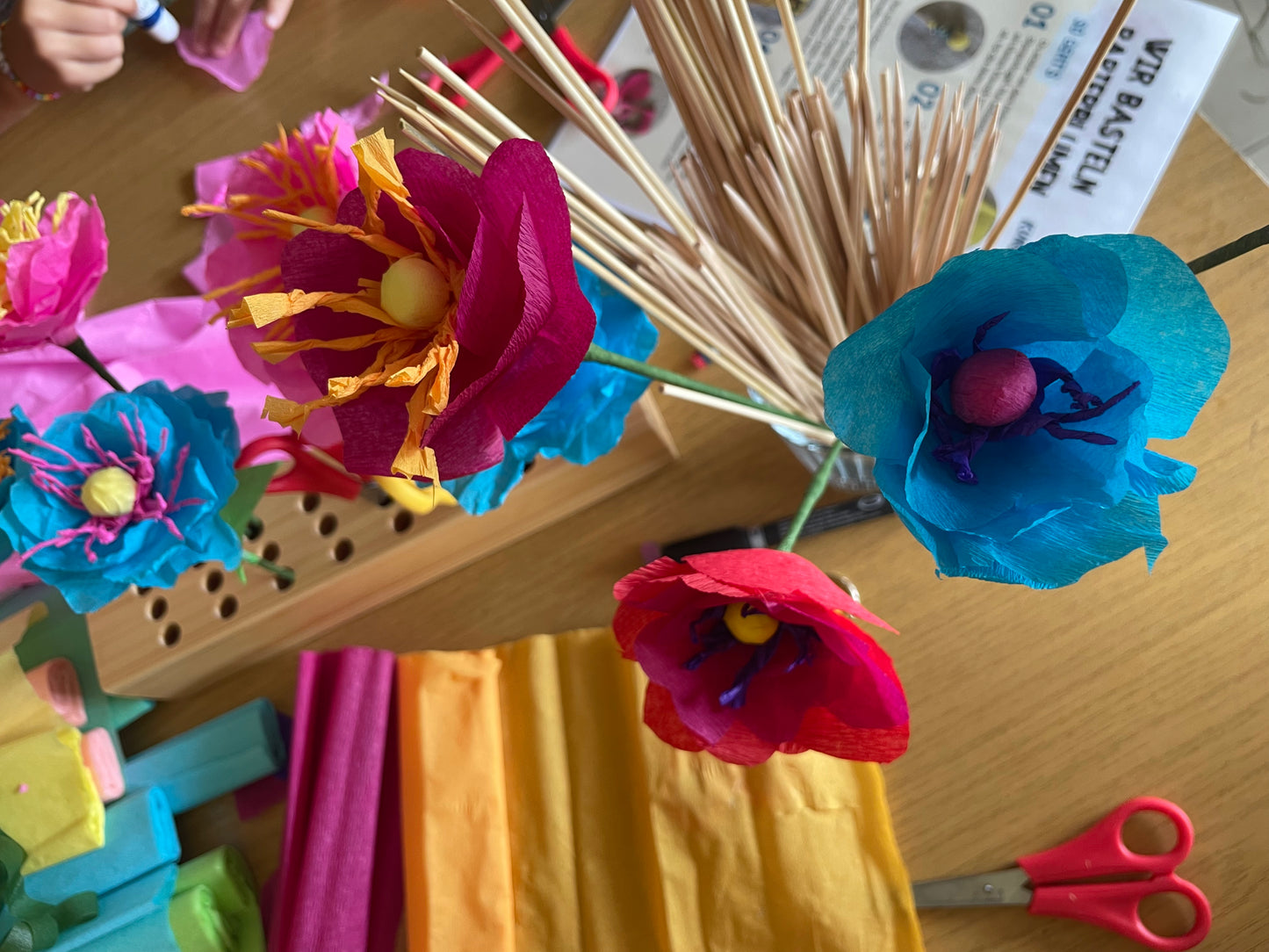 20.7. (ab 8 Jahren) Papierblumen